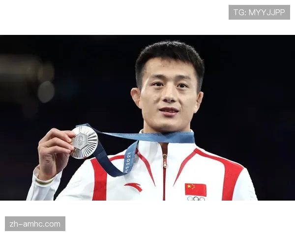 韦林顿带伤拼搏当选首轮最佳 蓉城三十三岁老将展现队长气质